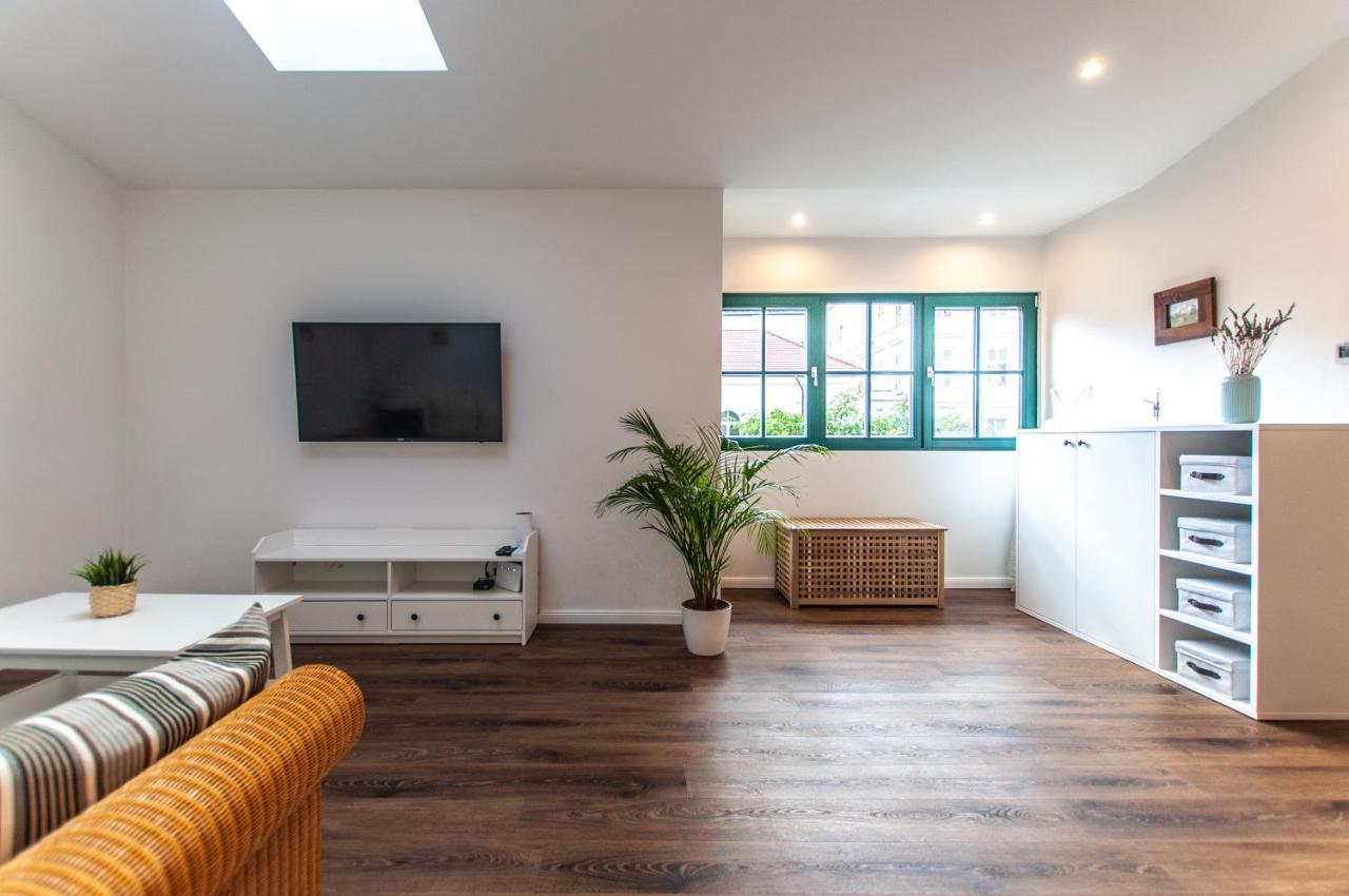 Entire House In The Center Of - Free Parking - Dragon Garden Pavilion Lublana