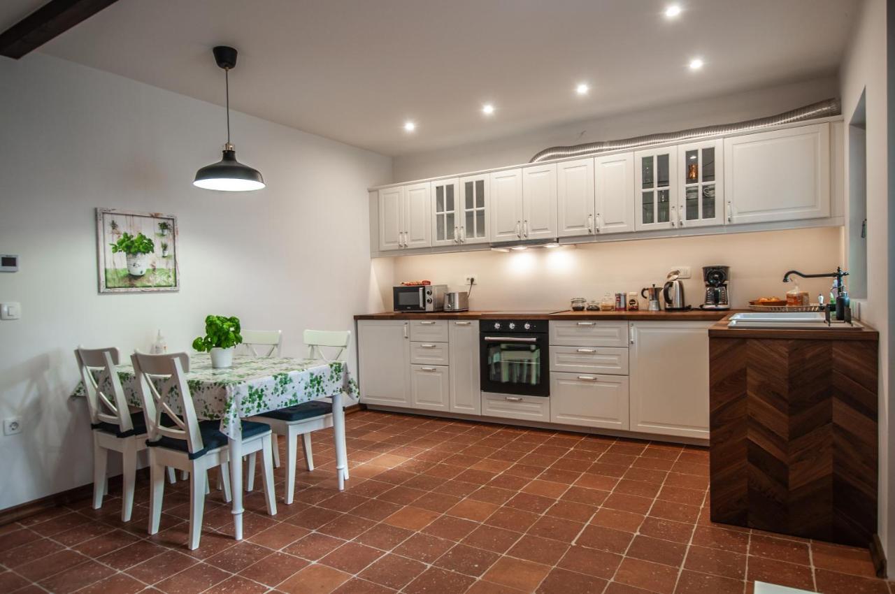 Entire House In The Center Of - Free Parking - Dragon Garden Pavilion * Lublana